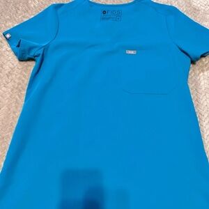 Figs Teal Catarina Scrub Top XS cross listed Ⓜ️